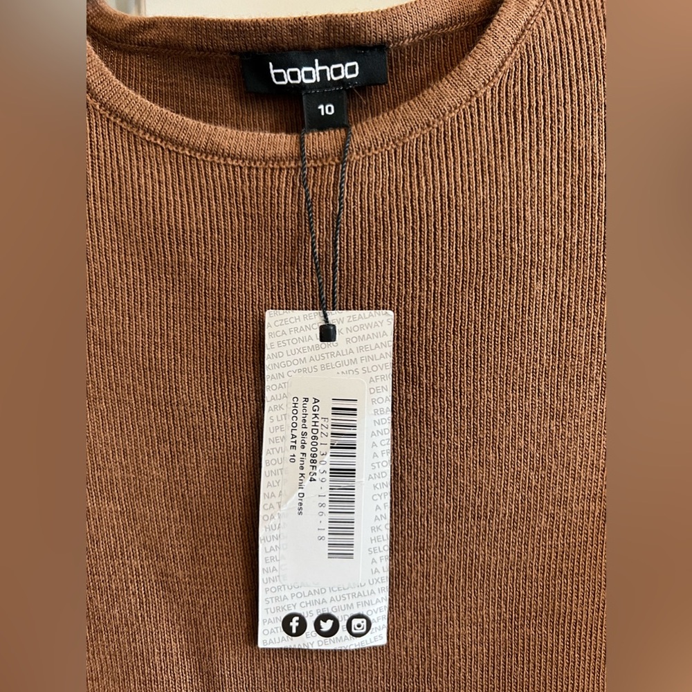 BOOHOO | Sleeveless knit dress with adjustable ruching NWT - Picture 5 of 7